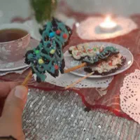 کاج شکلاتی و حروف تزیینی و خوراکی|خوردنی و آشامیدنی|قائمشهر, |دیوار