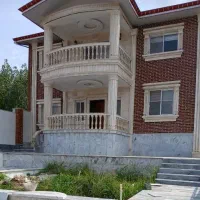 ویلای-دوبلکس-شیک-با-400-متر-محوطه