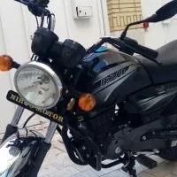 باکسر200|موتورسیکلت|قم, قلعه یزدیها|دیوار