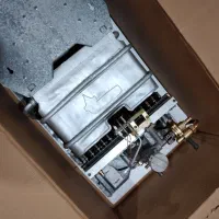 آبگرمکن بوتان ۳۱۱۵ در حد نو با کارکرد کم و عالی