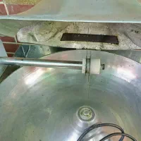 سلام آهن خون شما نیوفته