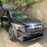 آئودی Q5 مشکی 2025 صفر خشک تیپ ۴ بلک پکیج