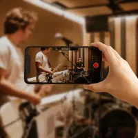 استخدام فیلمبردار و محتوا ساز