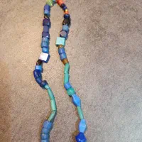 فروش گردنی های عقیق یمنی کهنه چپ نویس  ومهره کهنه|کلکسیون اشیاء عتیقه|رودان, |دیوار