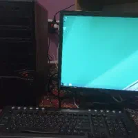 کامپیوتر و مانیتور تخت سالم و کیبورد