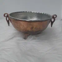 ظرف مسی پایه دار و قابلمه مسی