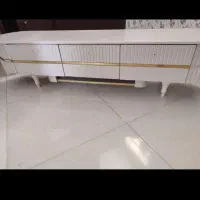 میز تی وی تمیز وزیبا اصلا استفاده نشده