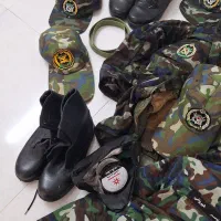 لباس سربازی پدافند، پوتین و کلاه، کیف واکس|لباس|اصفهان, فرح آباد|دیوار