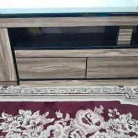 میز تلویزیون سالم در حد نو