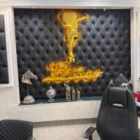 فروشنده پوشاک خانم