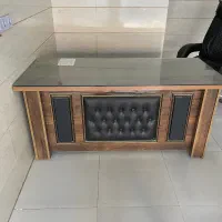 میزوصدلی چرخان مناسب واس دفترکاریااملاک