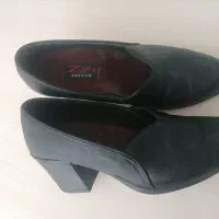 کفش و کتانی