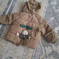 کاپشن و تعدادی  لباس بچه گانه...۴تا ۶سال
