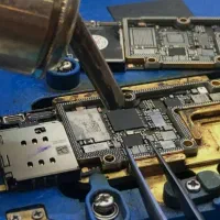 تعمیرات تخصصی انواع گوشی ایفون و سامسونگ