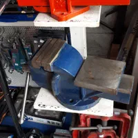 گیره ۱۶۰ به همراه سندان فولادی صنعتی