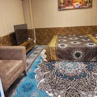 اجاره منزل درب حیاط ماشین رو روزانه|اجارهٔ کوتاه‌مدت آپارتمان و سوئیت|شیراز, شیشه‌گری|دیوار