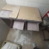 میزکار آهنی خیلی محکم