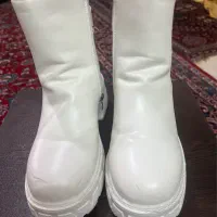 پوتین فروشی