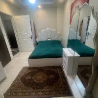 تخت دونفره وکمد و پاتختی و میزارایش