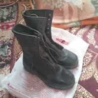 یک جفت پوتین  نو  به شماره ۴۰