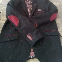 کت و پیراهن لی و شلوار لی