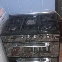 اجاقگاز ۵شعله در حد نو