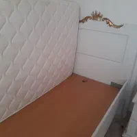 تختخواب تک نفره با تشک و پاتختی