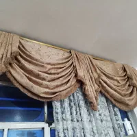 یک پرده و سرپرده و یک عدد هم سرپرده جدا
