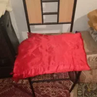 صندلی فلزی و میز از چوب گردو