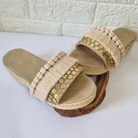 صندل رو فرشی تلفیق سوزندوزی و مکرومه