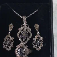 نیم ست نقره با سنگ یاقوت اصل