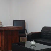 کارشناس فروش خانم