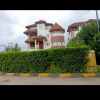 نما-کلاسیک-استخر-دار-کلید-نخورده-شهرکی