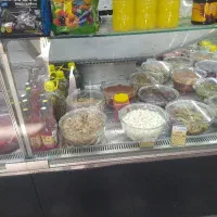 نیرو فروشنده خانم