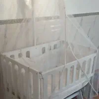 تخت کنار مادر|تشک تختخواب|سراب, |دیوار