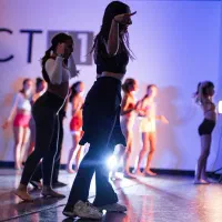 کلاس رقص بانوان