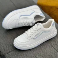 کفش|کیف، کفش، کمربند|ساری, |دیوار