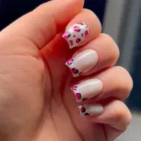 انواع خدمات کاشت ناخن فقط با ۴۰۰ تومان|خدمات آرایشگری و زیبایی|رشت, دیلمان|دیوار