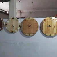 ساعت دیواری چوبی
