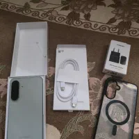 A56 رام ۸ حافظه ۲۵۶ سبز زیتونی باشارژر و گلس وقاب