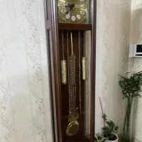 ساعت زمینی ایستاده