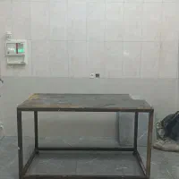 میز کار آهنی