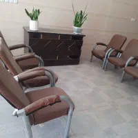 میز مدیریت،و صندلی انتظار