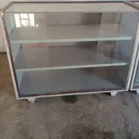 2عدد ویترین شیشه‌ای سالم|بوفه، ویترین، کنسول|یزد, |دیوار