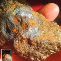 سنگ|کلکسیون اشیاء عتیقه|شیراز, شیخ علی چوپان|دیوار