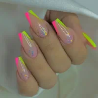 آموزش تخصصی کاشت ناخن با ارائه دو مدرک +کار درصدی|خدمات آموزشی|شیراز, فضل‌آباد|دیوار
