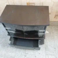 میز زیر تلویزیون