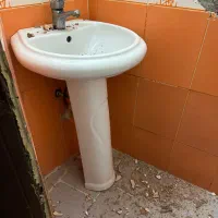 روشویی سرویس بهداشتی