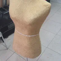 مانکن خیاطی و ویترین پایه داردرحدنو