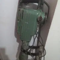 کارگر ساختمان و تخریب کلی و جزئی